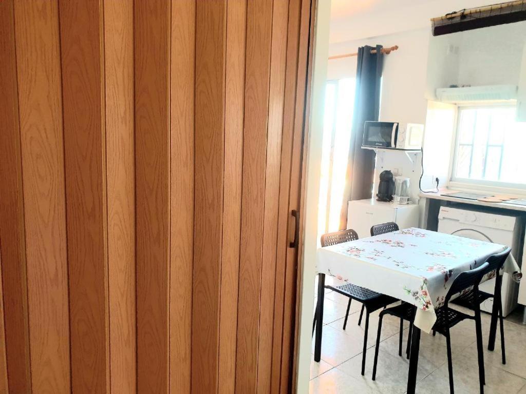 Alfa Omega Hotel apartamentowy Puerto de la Cruz (Tenerife)